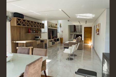 Casa de condomínio à venda com 340m², 4 quartos e 4 vagas