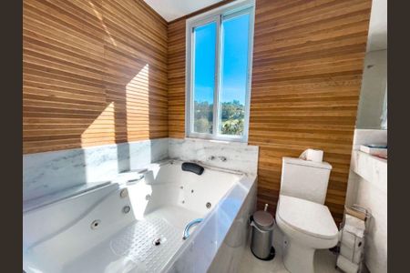 Casa de condomínio à venda com 340m², 4 quartos e 4 vagas