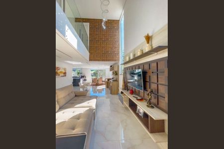 Casa de condomínio à venda com 340m², 4 quartos e 4 vagas
