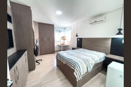 Casa de condomínio à venda com 340m², 4 quartos e 4 vagas