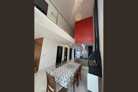 Casa à venda com 3 quartos, 252m² em Suru, Barueri