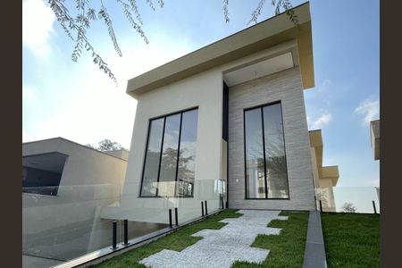 Casa à venda com 274m², 4 quartos e 6 vagas