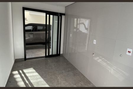 Casa à venda com 274m², 4 quartos e 6 vagas