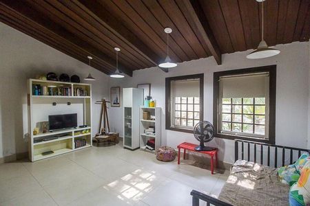 Casa de Condomínio à venda com 5 quartos, 390m² em Morada dos Pássaros, Barueri