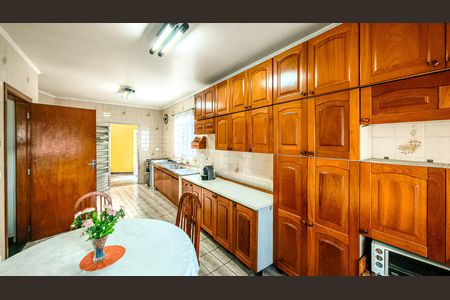 Casa para alugar com 408m², 4 quartos e 4 vagas Casa para alugar com 408m², 4 quartos e 4 vagasCozinha