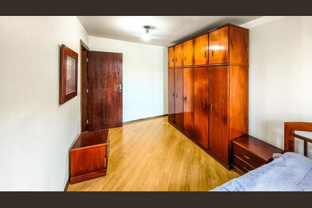 Casa para alugar com 408m², 4 quartos e 4 vagas Casa para alugar com 408m², 4 quartos e 4 vagasQuarto 2