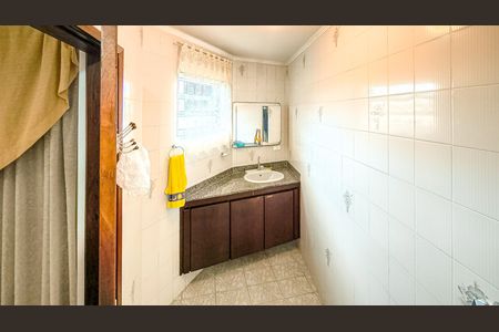 Casa para alugar com 408m², 4 quartos e 4 vagas Casa para alugar com 408m², 4 quartos e 4 vagasBanheiro da Suíte master