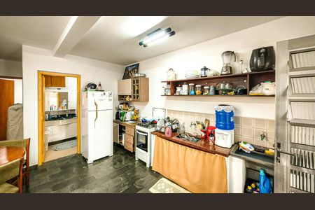 Casa para alugar com 408m², 4 quartos e 4 vagas Casa para alugar com 408m², 4 quartos e 4 vagasEdícula