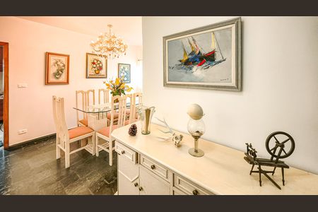 Casa para alugar com 408m², 4 quartos e 4 vagas Casa para alugar com 408m², 4 quartos e 4 vagasCopa