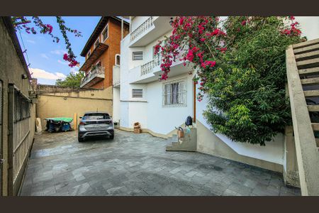 Casa para alugar com 408m², 4 quartos e 4 vagas Casa para alugar com 408m², 4 quartos e 4 vagasGaragem