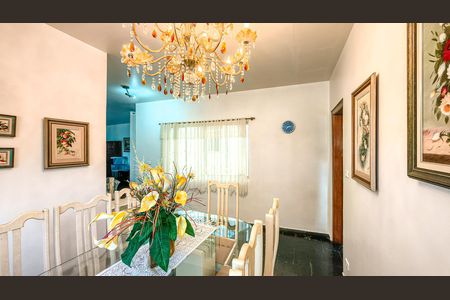Casa para alugar com 408m², 4 quartos e 4 vagas Casa para alugar com 408m², 4 quartos e 4 vagasCopa