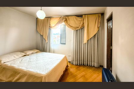 Casa para alugar com 408m², 4 quartos e 4 vagas Casa para alugar com 408m², 4 quartos e 4 vagasSuíte master