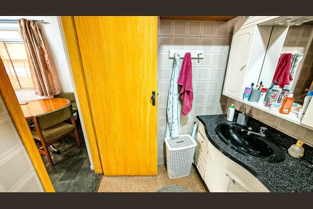 Casa para alugar com 408m², 4 quartos e 4 vagas Casa para alugar com 408m², 4 quartos e 4 vagasEdícula