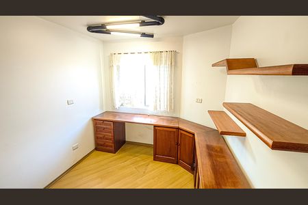 Casa para alugar com 408m², 4 quartos e 4 vagas Casa para alugar com 408m², 4 quartos e 4 vagasQuarto