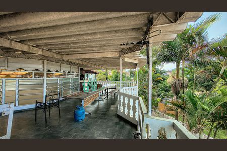 Casa para alugar com 408m², 4 quartos e 4 vagas Casa para alugar com 408m², 4 quartos e 4 vagasTerraço