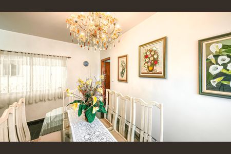 Casa para alugar com 408m², 4 quartos e 4 vagas Casa para alugar com 408m², 4 quartos e 4 vagasCopa
