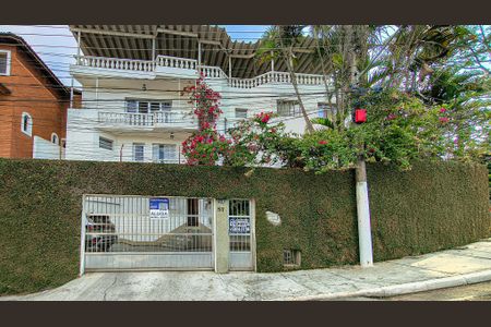 Casa para alugar com 408m², 4 quartos e 4 vagas Casa para alugar com 408m², 4 quartos e 4 vagasFachada com Plaquinha Instalada