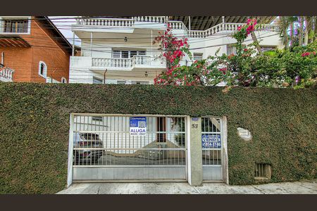Casa para alugar com 408m², 4 quartos e 4 vagas Casa para alugar com 408m², 4 quartos e 4 vagasFachada com Plaquinha Instalada