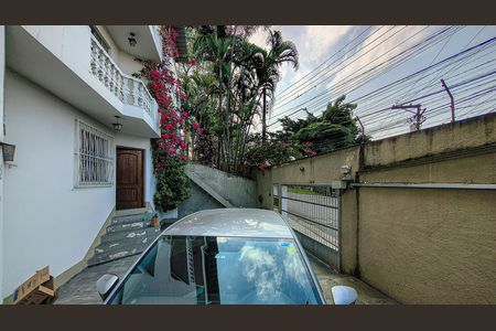 Casa para alugar com 408m², 4 quartos e 4 vagas Casa para alugar com 408m², 4 quartos e 4 vagasGaragem