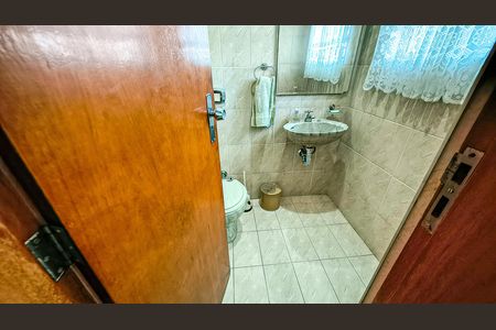 Casa para alugar com 408m², 4 quartos e 4 vagas Casa para alugar com 408m², 4 quartos e 4 vagasLavabo