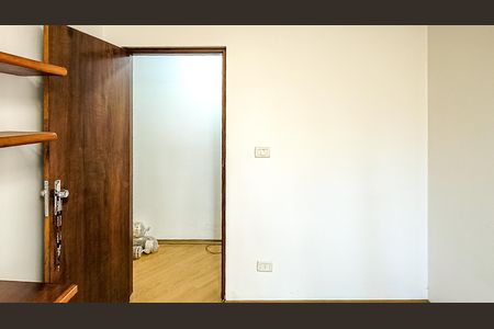 Casa para alugar com 408m², 4 quartos e 4 vagas Casa para alugar com 408m², 4 quartos e 4 vagasQuarto