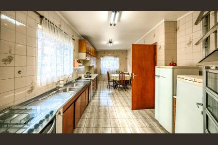 Casa para alugar com 408m², 4 quartos e 4 vagas Casa para alugar com 408m², 4 quartos e 4 vagasCozinha