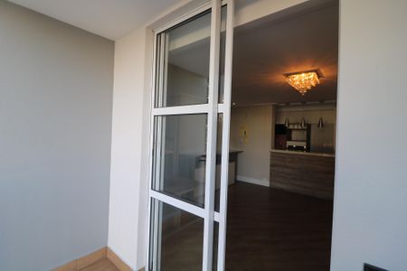 Apartamento para alugar com 70m², 2 quartos e 1 vagaVaranda