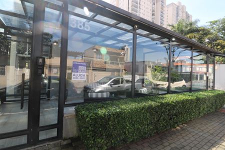 Apartamento para alugar com 70m², 2 quartos e 1 vagaFachada e portaria