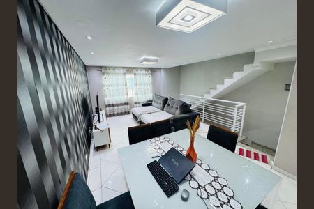 Casa de Condomínio à venda com 3 quartos, 149m² em Jardim Regina, São Paulo