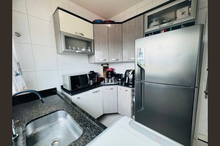 Casa de condomínio à venda com 149m², 3 quartos e 2 vagas