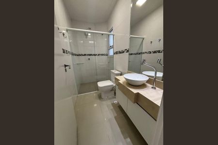 Casa à venda com 3 quartos, 229m² em Suru, Barueri