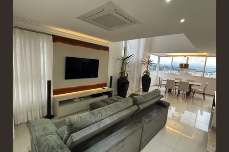 Casa à venda com 3 quartos, 229m² em Suru, Barueri