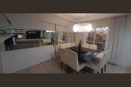 Casa à venda com 4 quartos, 200m² em Tucuruvi, São Paulo
