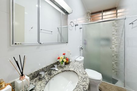 Casa para alugar com 165m², 3 quartos e 3 vagasBanheiro Social