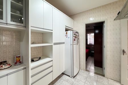 Casa para alugar com 165m², 3 quartos e 3 vagasCozinha 