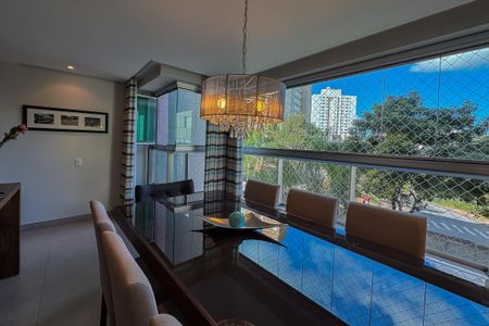 Apartamento à venda com 128m², 4 quartos e 3 vagas Apartamento à venda com 128m², 4 quartos e 3 vagasSala