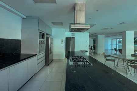 Apartamento à venda com 128m², 4 quartos e 3 vagas Apartamento à venda com 128m², 4 quartos e 3 vagasÁrea comum