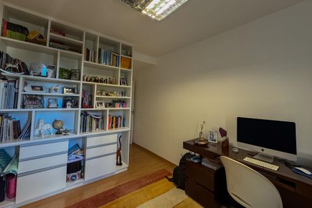 Apartamento à venda com 128m², 4 quartos e 3 vagas Apartamento à venda com 128m², 4 quartos e 3 vagasQuarto
