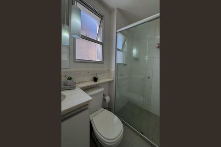 Apartamento à venda com 128m², 4 quartos e 3 vagas Apartamento à venda com 128m², 4 quartos e 3 vagasBanheiro social
