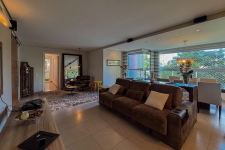 Apartamento à venda com 128m², 4 quartos e 3 vagas Apartamento à venda com 128m², 4 quartos e 3 vagasSala