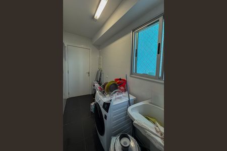 Apartamento à venda com 128m², 4 quartos e 3 vagas Apartamento à venda com 128m², 4 quartos e 3 vagasÁrea de serviço