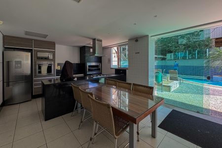 Apartamento à venda com 128m², 4 quartos e 3 vagas Apartamento à venda com 128m², 4 quartos e 3 vagasÁrea comum