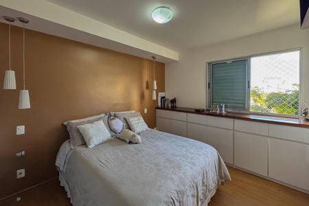 Apartamento à venda com 128m², 4 quartos e 3 vagas Apartamento à venda com 128m², 4 quartos e 3 vagasSuíte