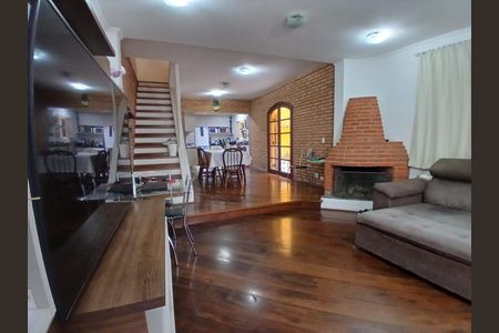 Casa à venda com 3 quartos, 180m² em Conjunto Residencial Vista Verde, São Paulo