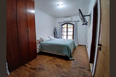 Casa à venda com 3 quartos, 180m² em Conjunto Residencial Vista Verde, São Paulo