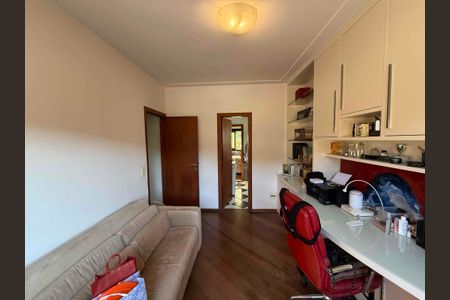 Casa à venda com 4 quartos, 380m² em Jardim Itatinga, São Paulo