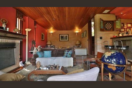 Casa à venda com 6 quartos, 700m² em Morada dos Pássaros, Barueri