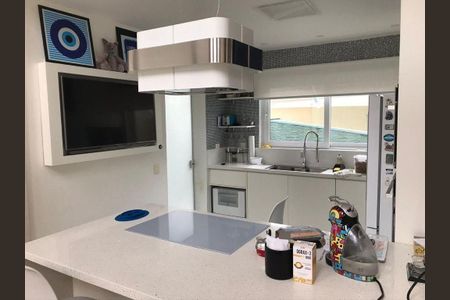 Casa à venda com 3 quartos, 190m² em Suru, Barueri