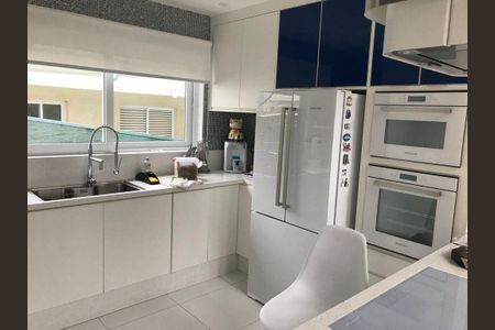 Casa à venda com 3 quartos, 190m² em Suru, Barueri