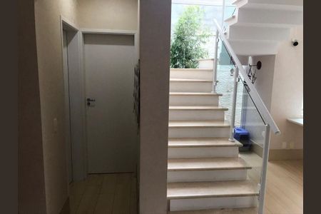 Casa à venda com 3 quartos, 190m² em Suru, Barueri